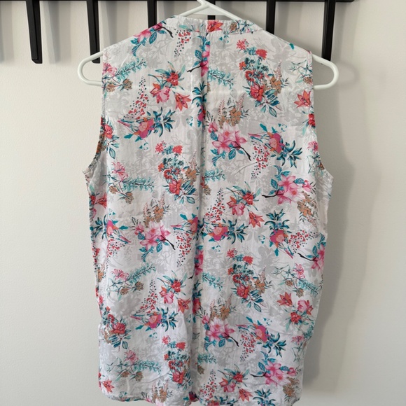 Feathers by Tolani Floral Top - Picture 3 of 3